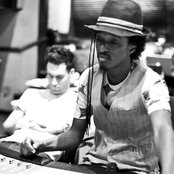 K'naan - List pictures
