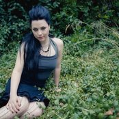 Amy Lee - List pictures