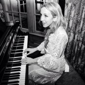 Ashley Monroe - List pictures
