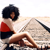 Solange - List pictures