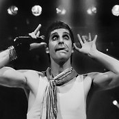 Perry Farrell - List pictures