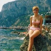 Cilla Black - List pictures