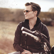 Frankie Ballard - List pictures