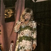 Manuela - List pictures