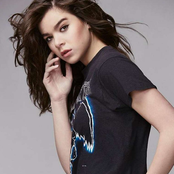 Hailee Steinfeld - List pictures
