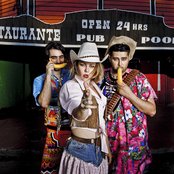 Bonde Do Role - List pictures