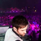 Gareth Emery - List pictures