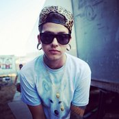 T. Mills - List pictures