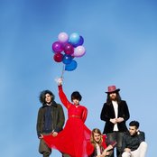 Grouplove - List pictures