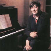 Stephen Fry - List pictures