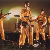 Devo - List pictures