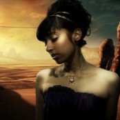 Anjulie - List pictures