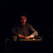 Loscil - List pictures