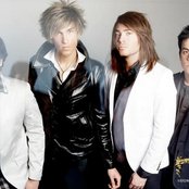 Push Play - List pictures