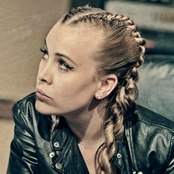 Anouk - List pictures