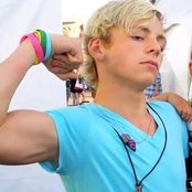 Ross Lynch - List pictures