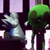 Pnau - List pictures