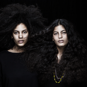Ibeyi - List pictures