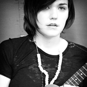 Emily Wells - List pictures