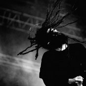 Six Feet Under - List pictures