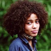 Nneka - List pictures