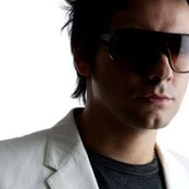 Beto Cuevas - List pictures