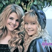 Destinee & Paris - List pictures