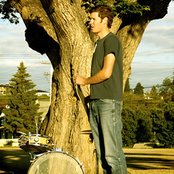 Chad Vangaalen - List pictures