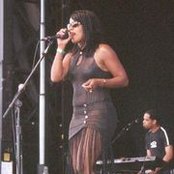 Jackie Neal - List pictures