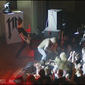 Maroon - List pictures