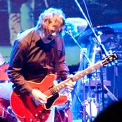 Moore Gary - List pictures