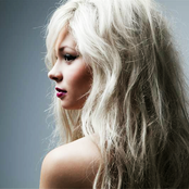 Nina Nesbitt - List pictures
