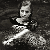 Anna Aaron - List pictures