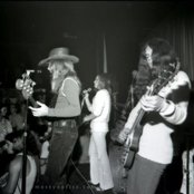 Lynard Skynard - List pictures