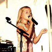 Jackie Evancho - List pictures