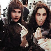 Sticky Fingers - List pictures