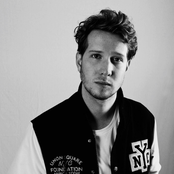 Bakermat - List pictures