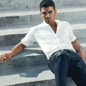 Joe Jonas - List pictures