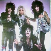 Motley Crue - List pictures