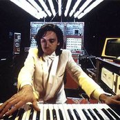 Jean Michel Jarre - List pictures