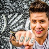 Leandro Buenno - List pictures