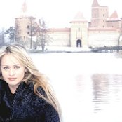 Gabriela Spanic - List pictures