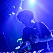 High Contrast - List pictures