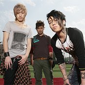 Back-on - List pictures