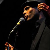 Kenny Lattimore - List pictures