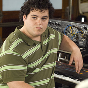 Josh Gad - List pictures