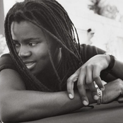 Tracy Chapman - List pictures