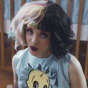 Melanie Martinez - List pictures