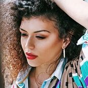 Karen Harding - List pictures