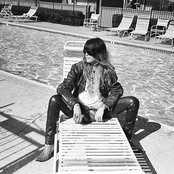 Black Bananas - List pictures